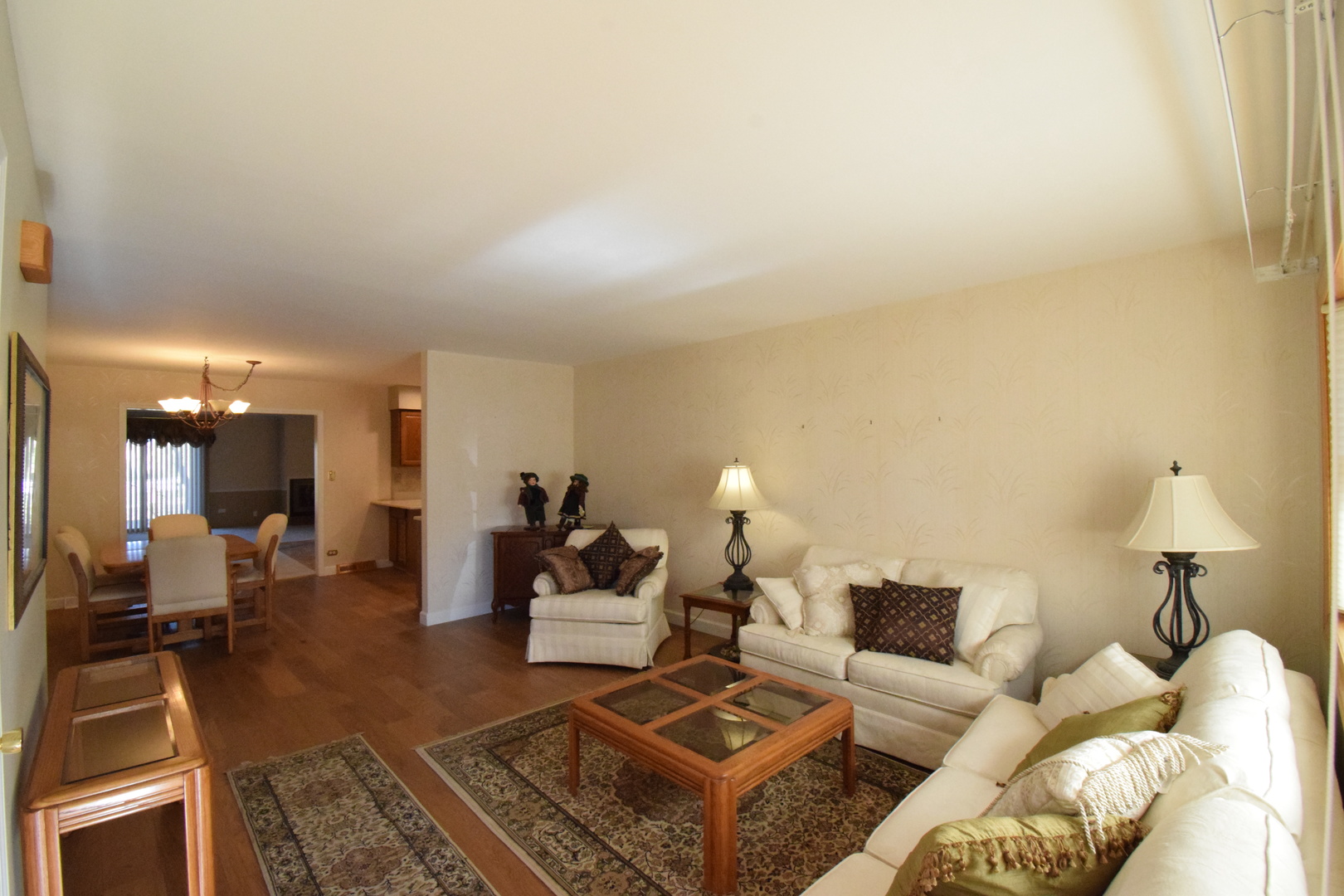 1000 Apple Valley Drive, Bartlett, IL 60103