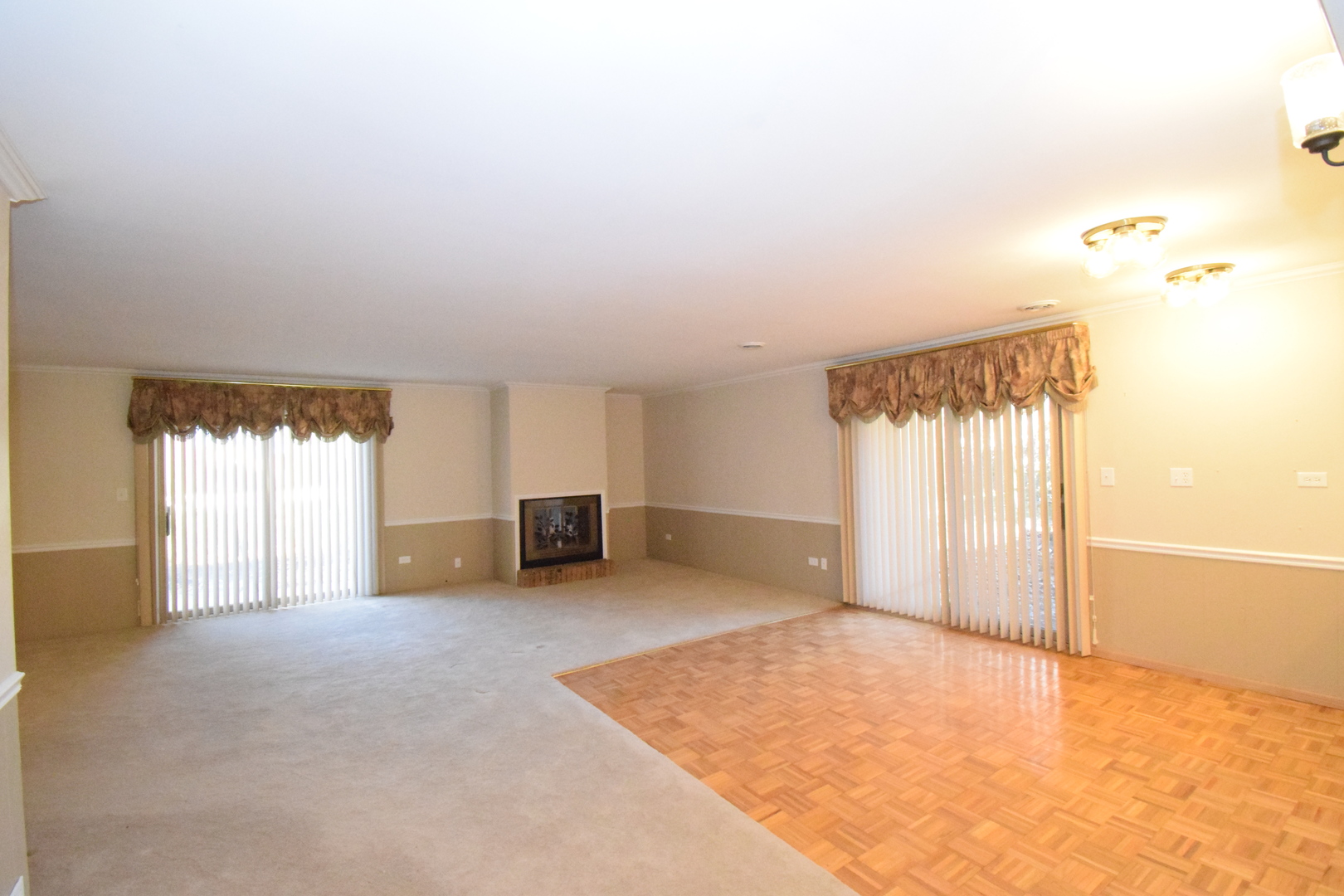 1000 Apple Valley Drive, Bartlett, IL 60103