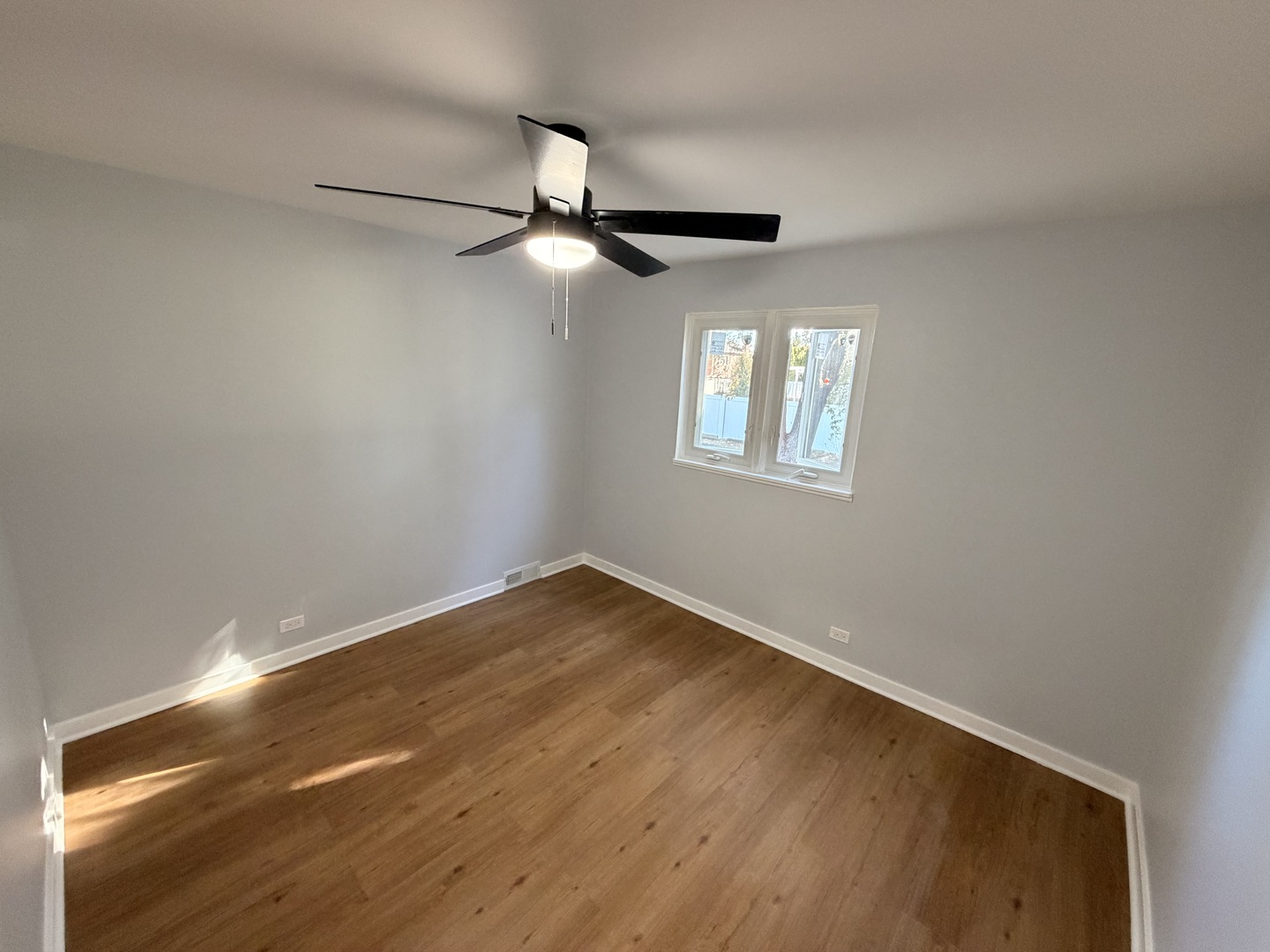 8325 Melvina Avenue, Burbank, IL 60459