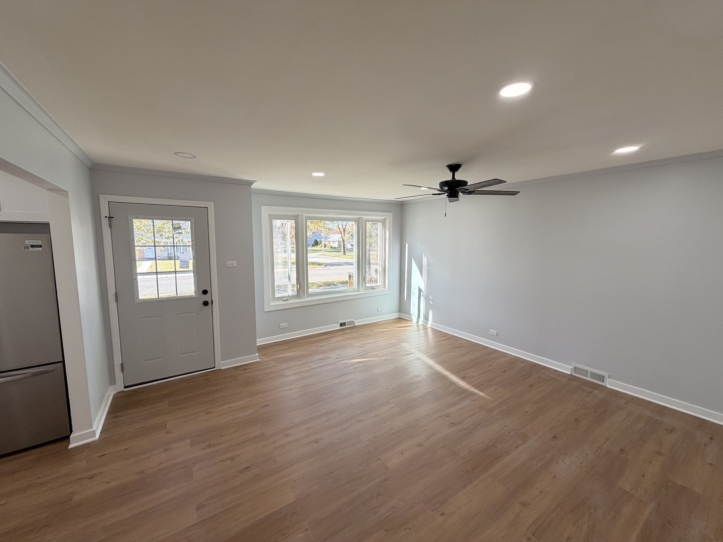 8325 Melvina Avenue, Burbank, IL 60459