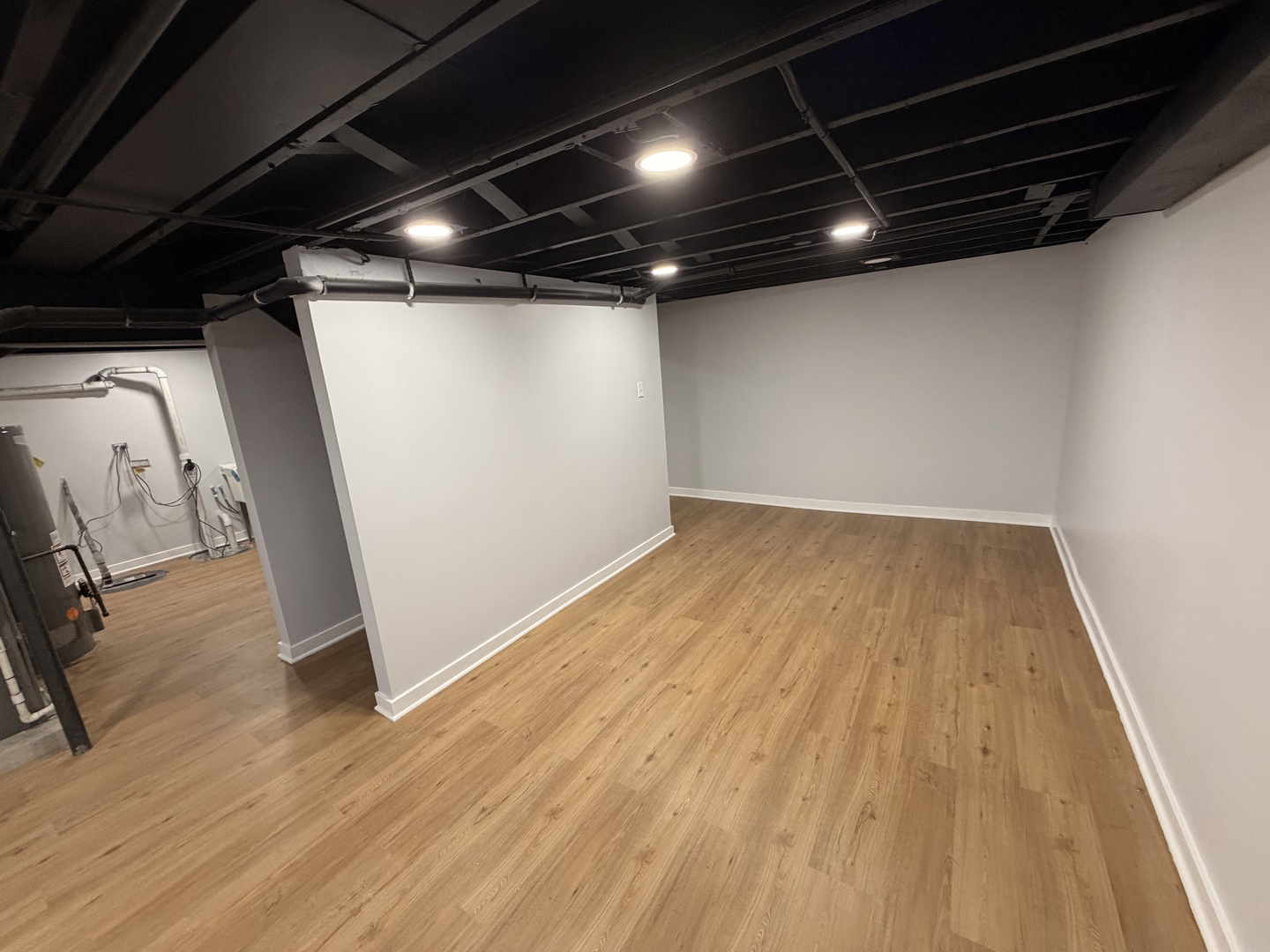 8325 Melvina Avenue, Burbank, IL 60459