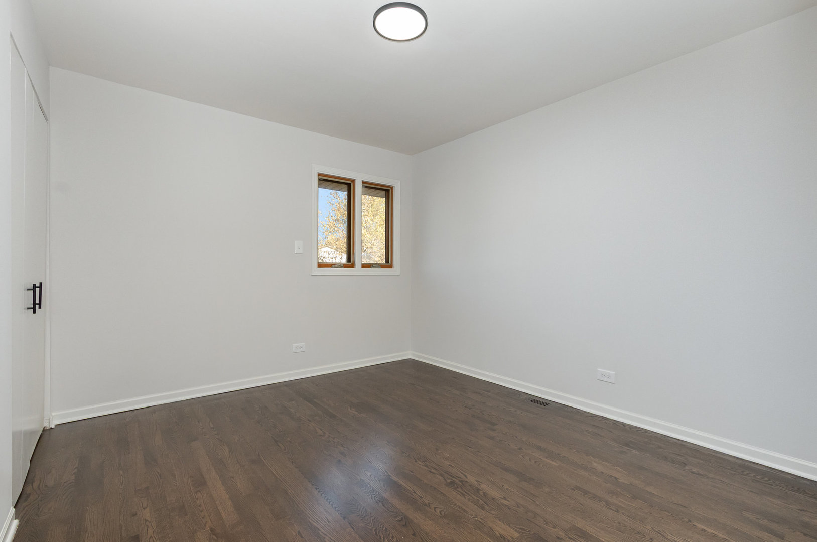 7726 W 80th Place, Bridgeview, IL 60455