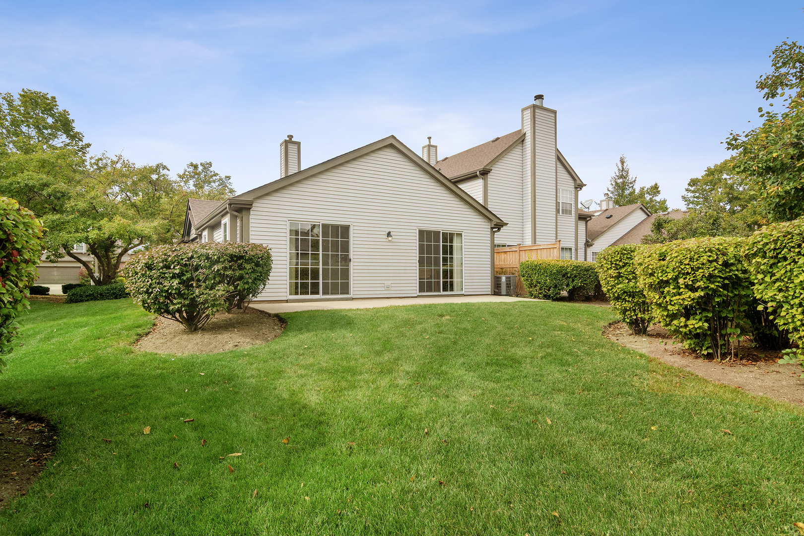 381 BENTLEY Place, Buffalo Grove, IL 60089