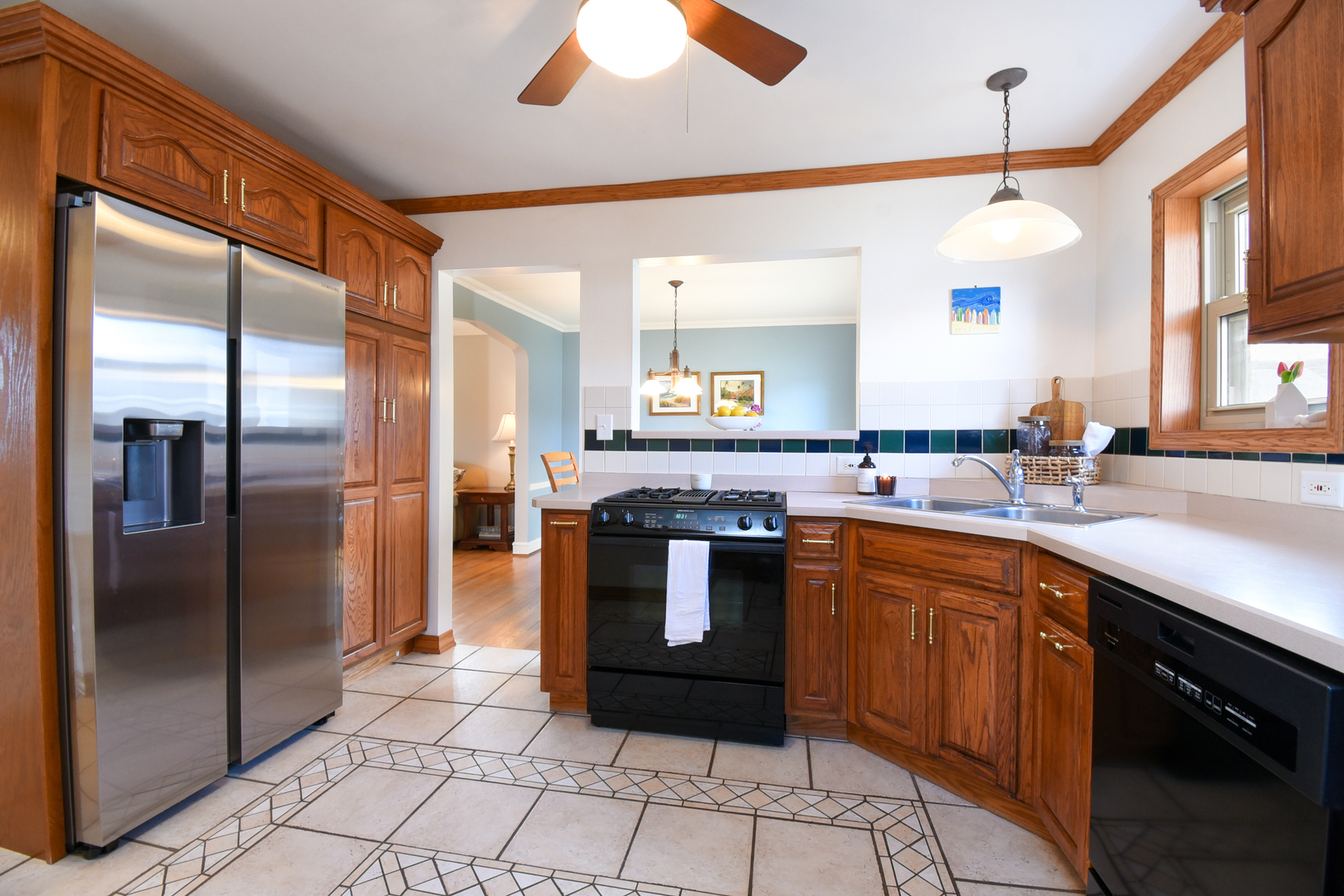 6 S Wa Pella Avenue, Mount Prospect, IL 60056