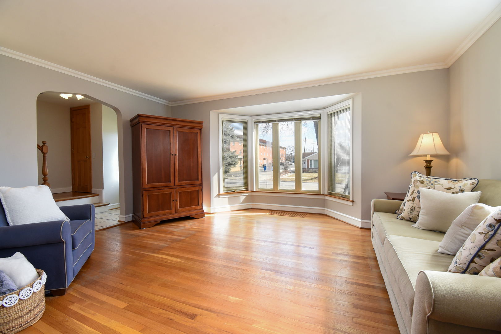 6 S Wa Pella Avenue, Mount Prospect, IL 60056