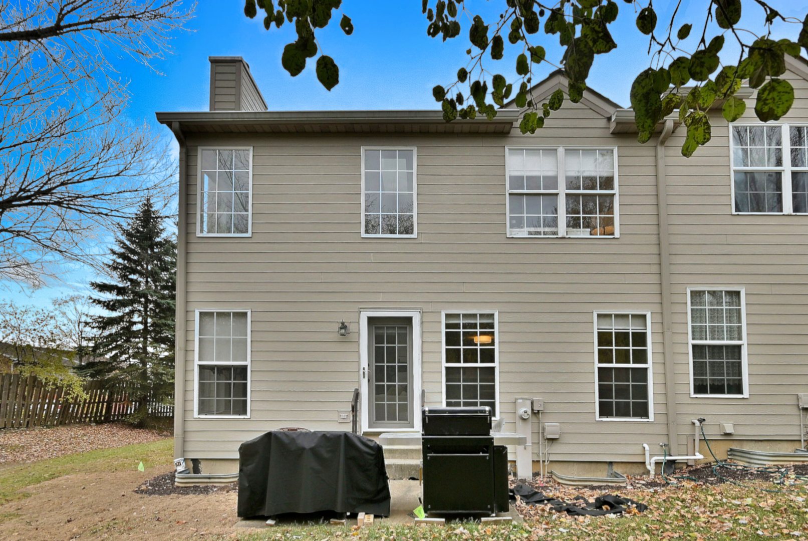 3207 Foxridge Court, Woodridge, IL 60517