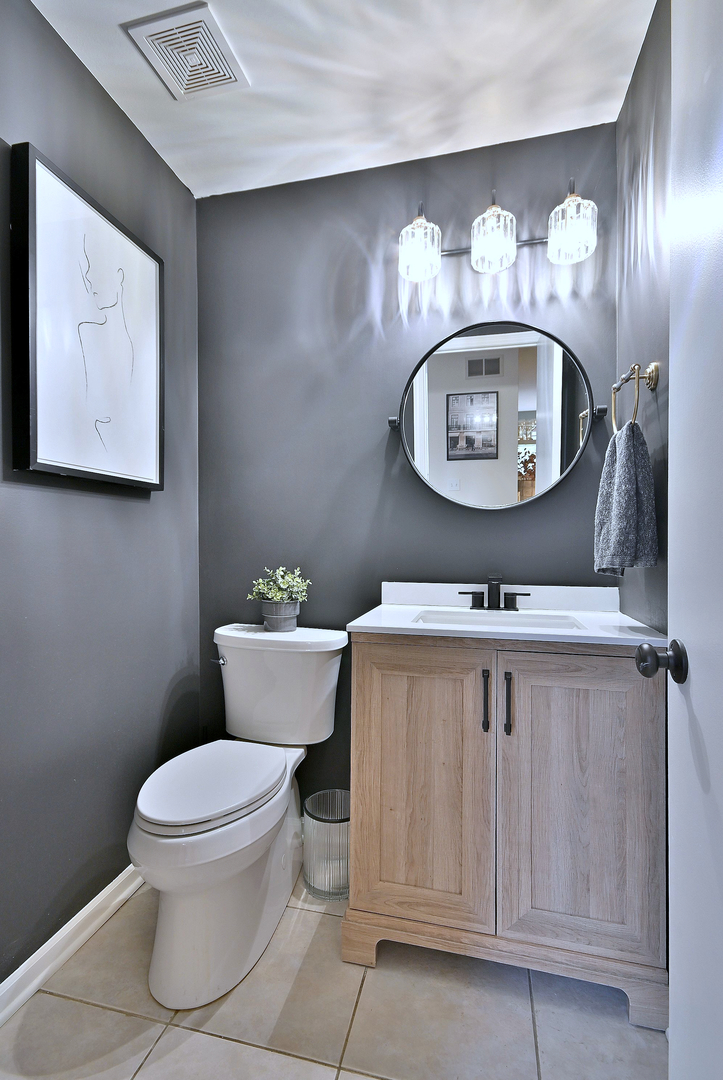 3207 Foxridge Court, Woodridge, IL 60517