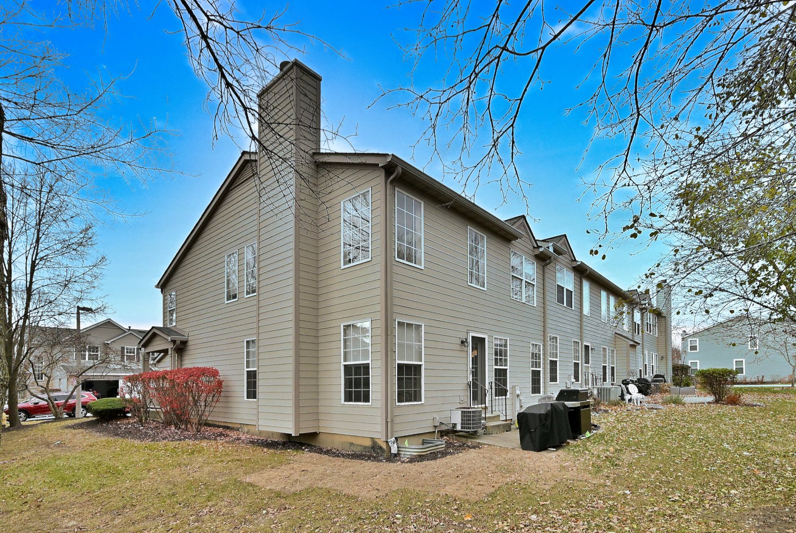 3207 Foxridge Court, Woodridge, IL 60517