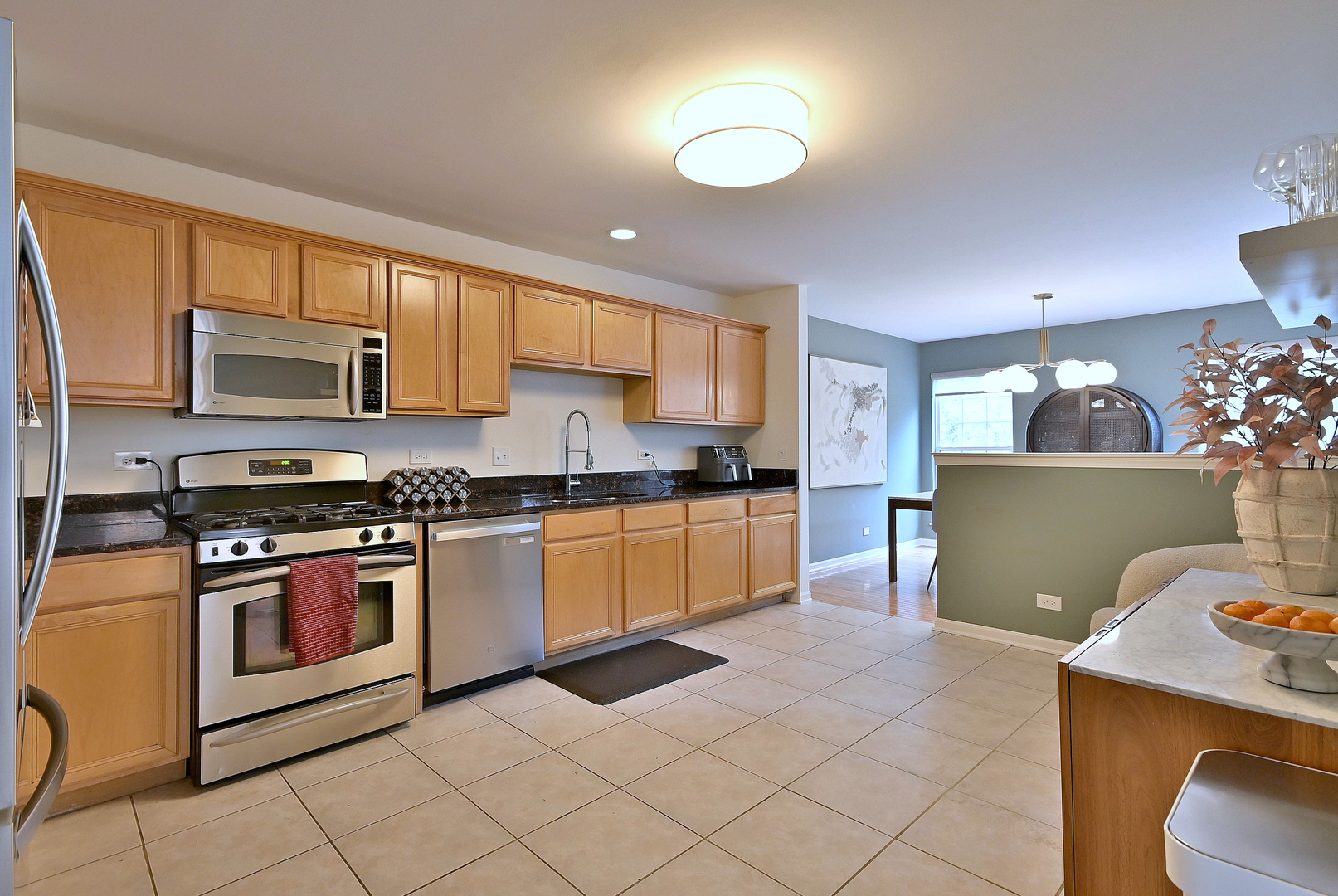 3207 Foxridge Court, Woodridge, IL 60517