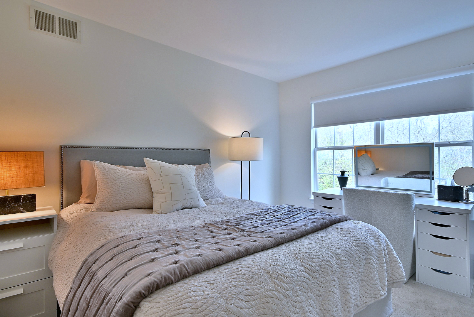 3207 Foxridge Court, Woodridge, IL 60517