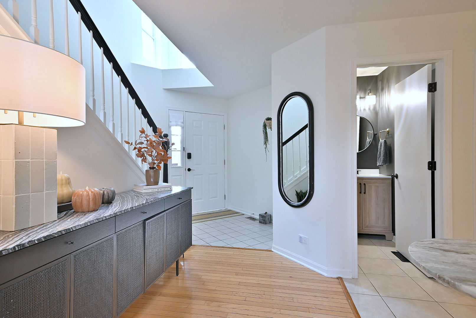 3207 Foxridge Court, Woodridge, IL 60517