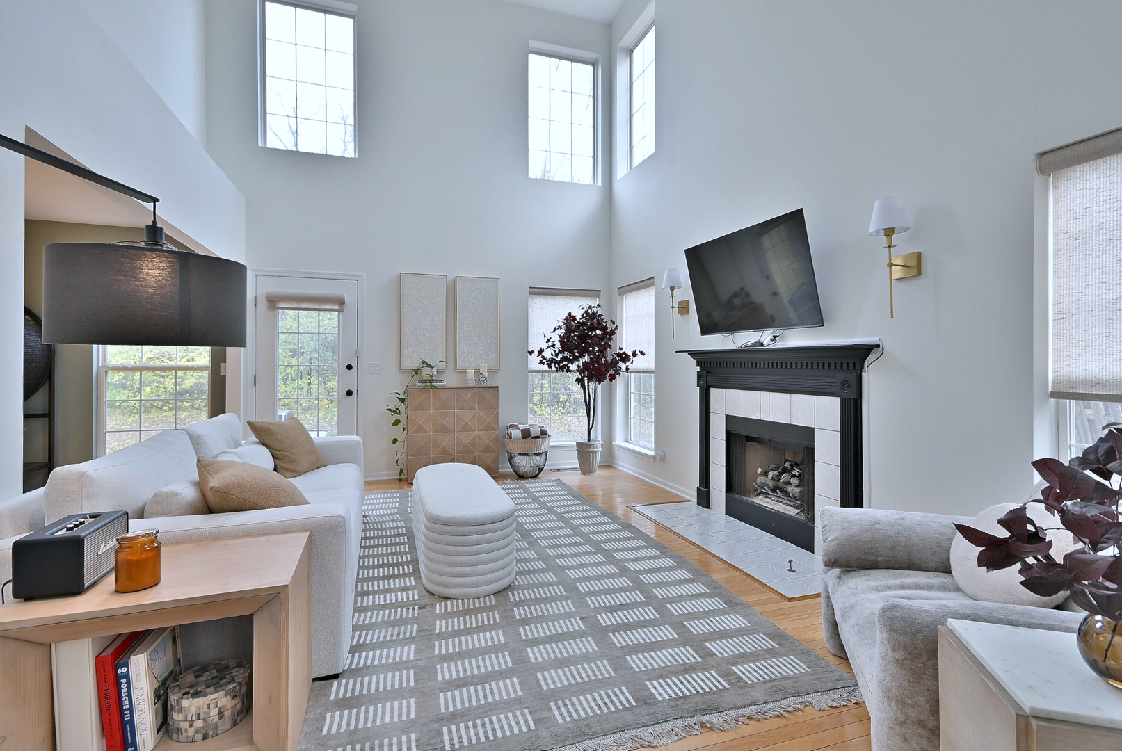 3207 Foxridge Court, Woodridge, IL 60517