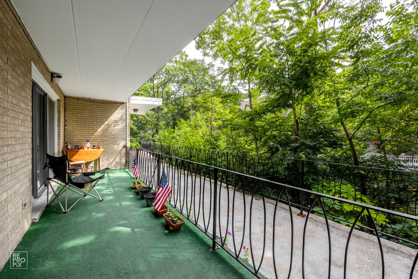 8604 W 95 Place #102, Hickory Hills, IL 60457