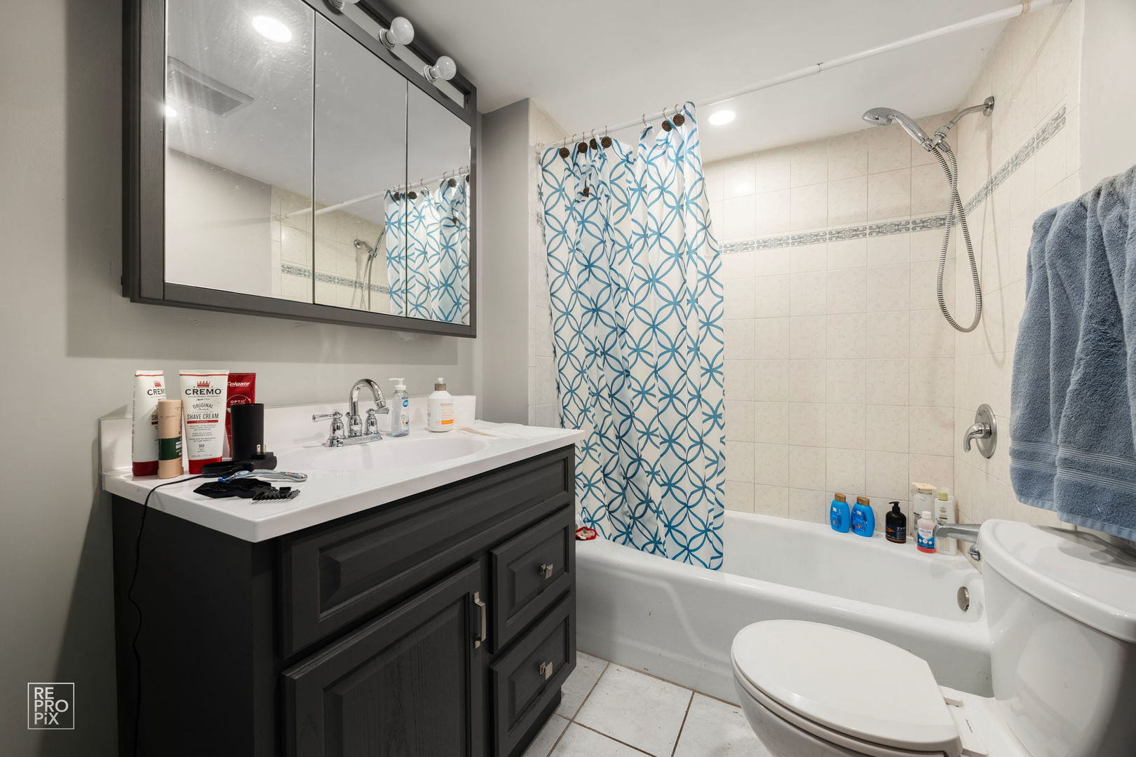 8604 W 95 Place #102, Hickory Hills, IL 60457