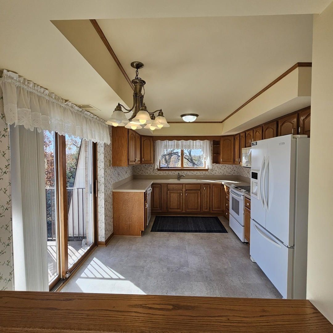 3620 186th Street #405, Lansing, IL 60438