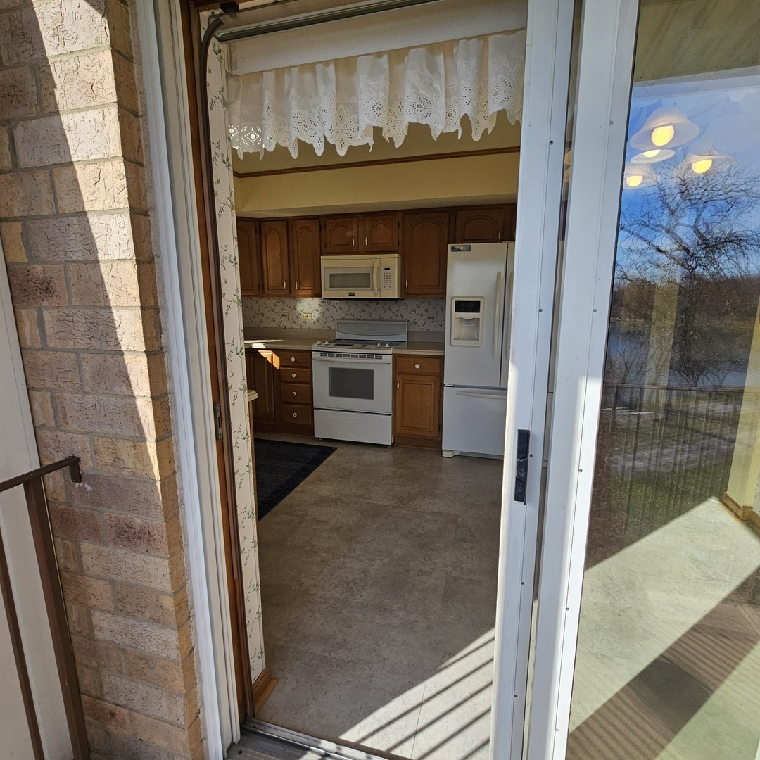 3620 186th Street #405, Lansing, IL 60438