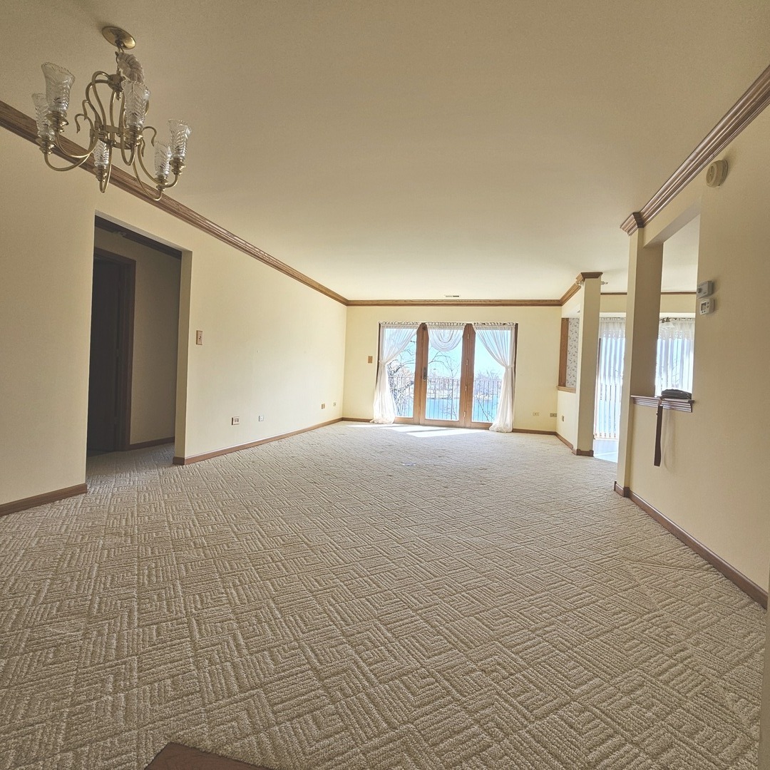 3620 186th Street #405, Lansing, IL 60438