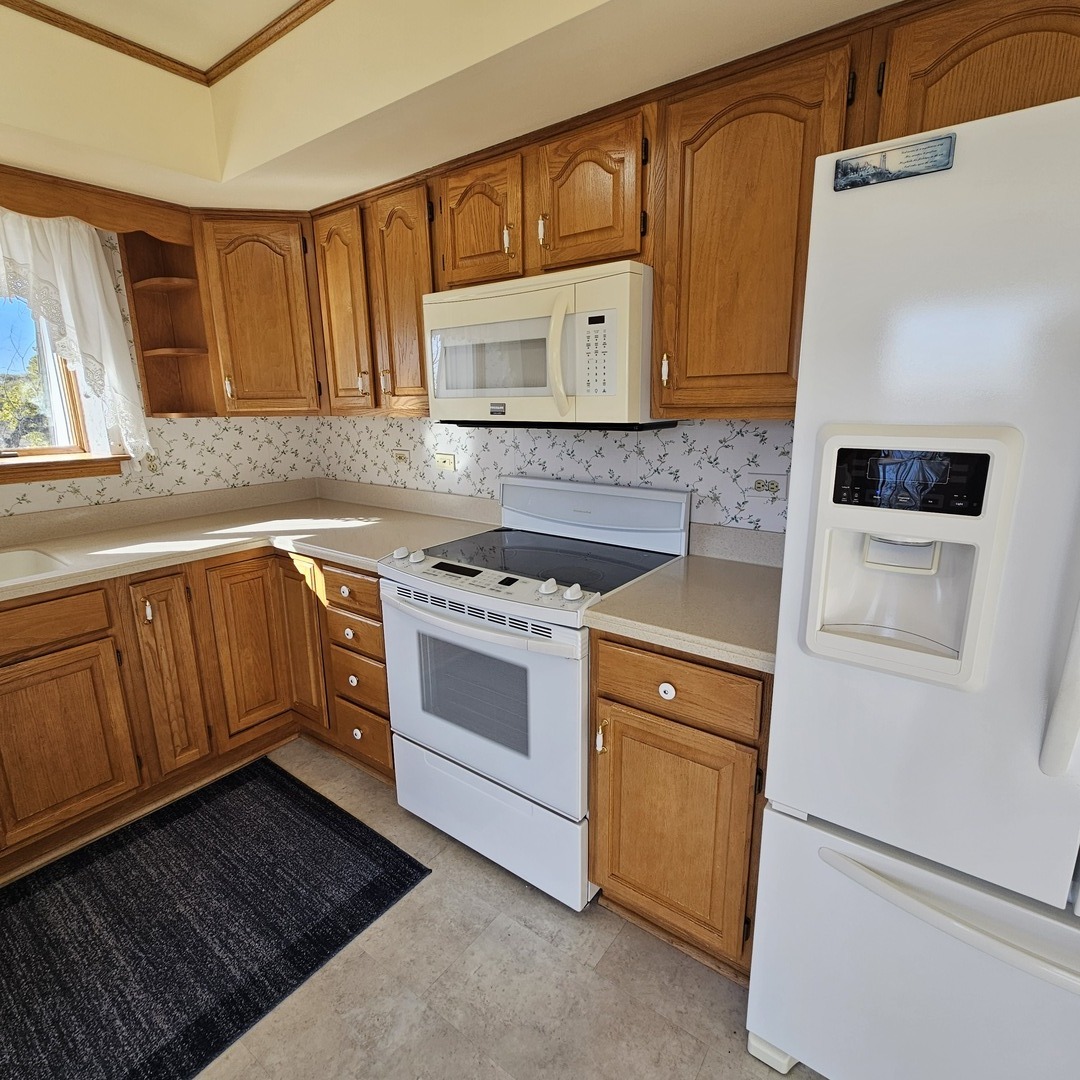 3620 186th Street #405, Lansing, IL 60438