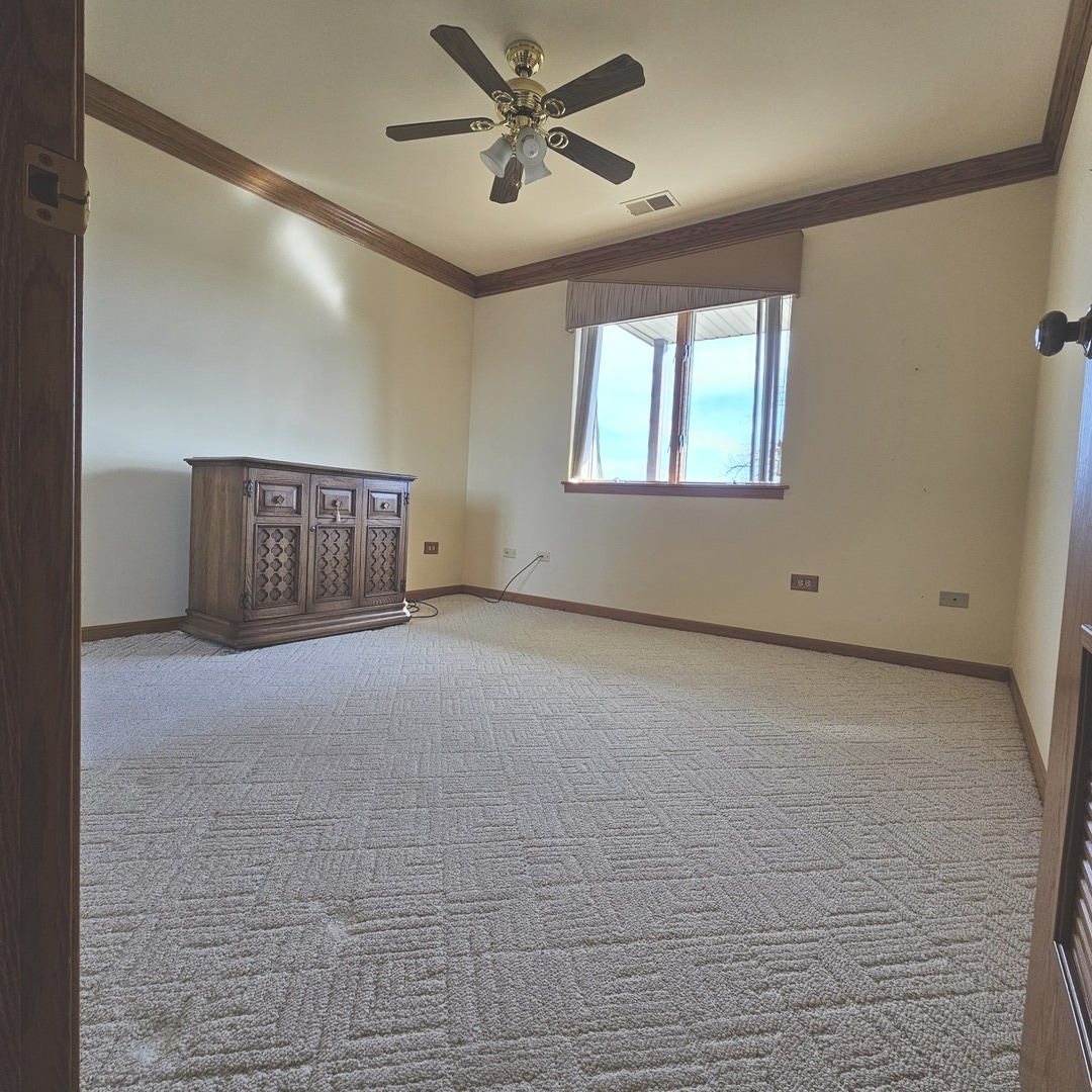 3620 186th Street #405, Lansing, IL 60438