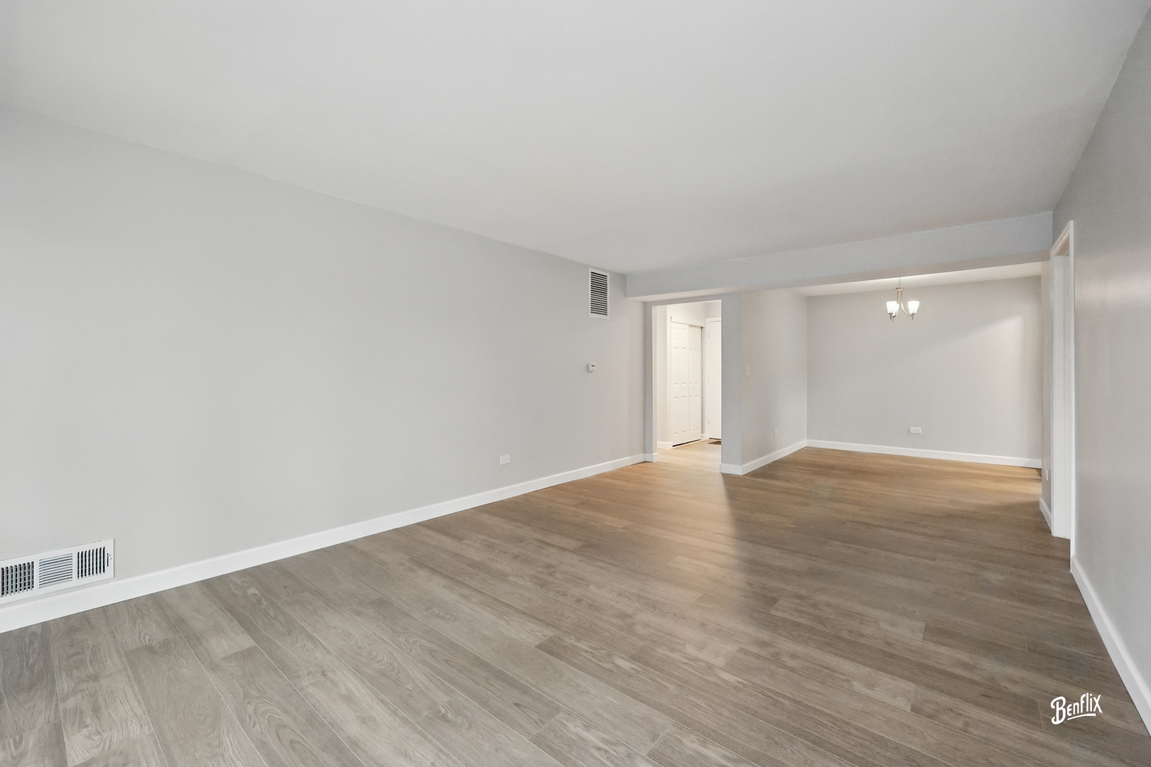 5500 Carriageway Drive #213, Rolling Meadows, IL 60008