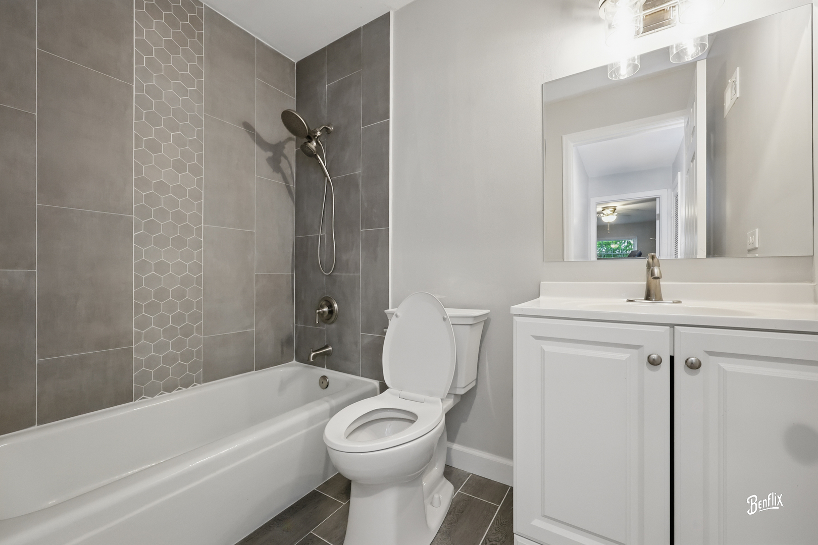 5500 Carriageway Drive #213, Rolling Meadows, IL 60008