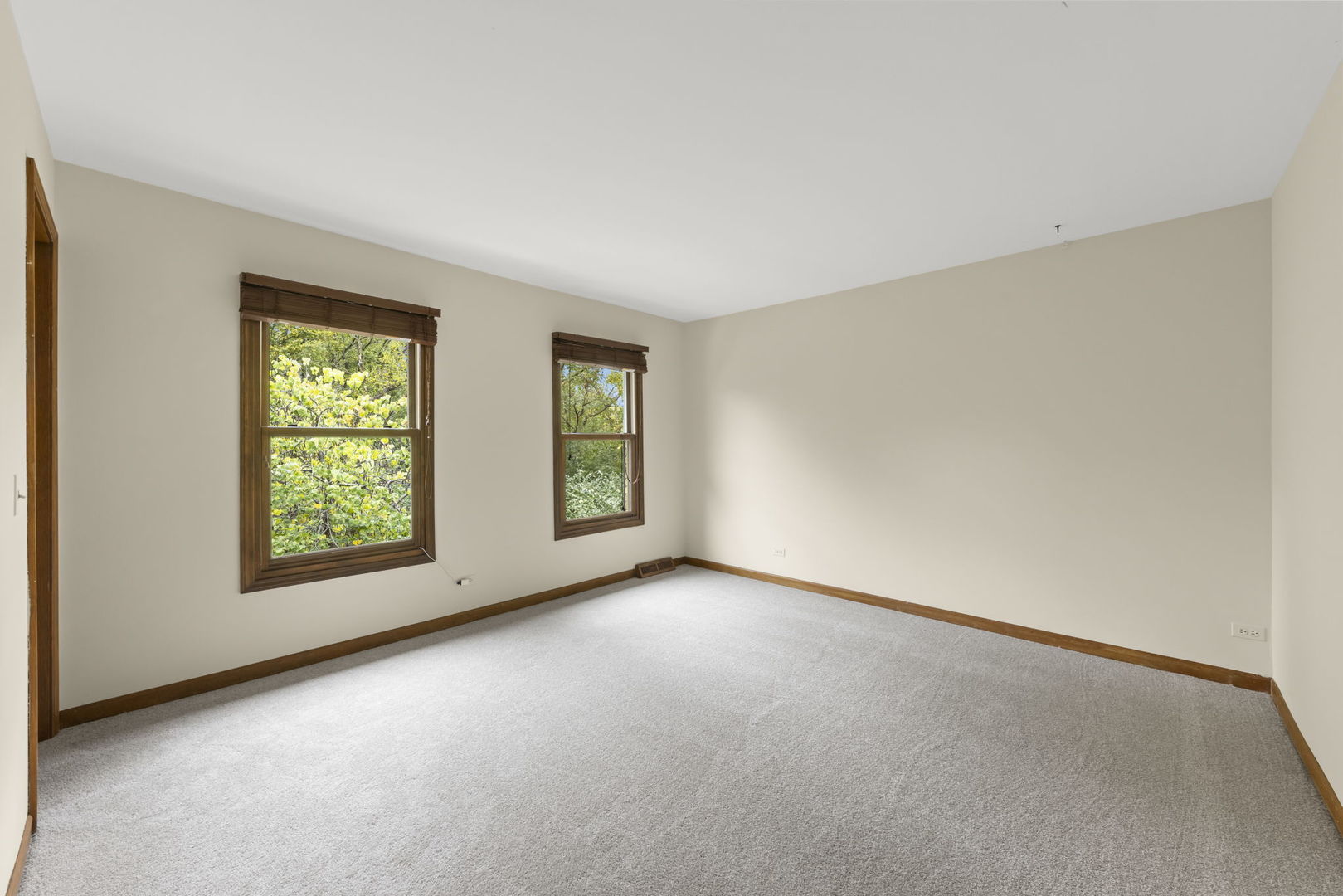 Warrenville, IL 60555