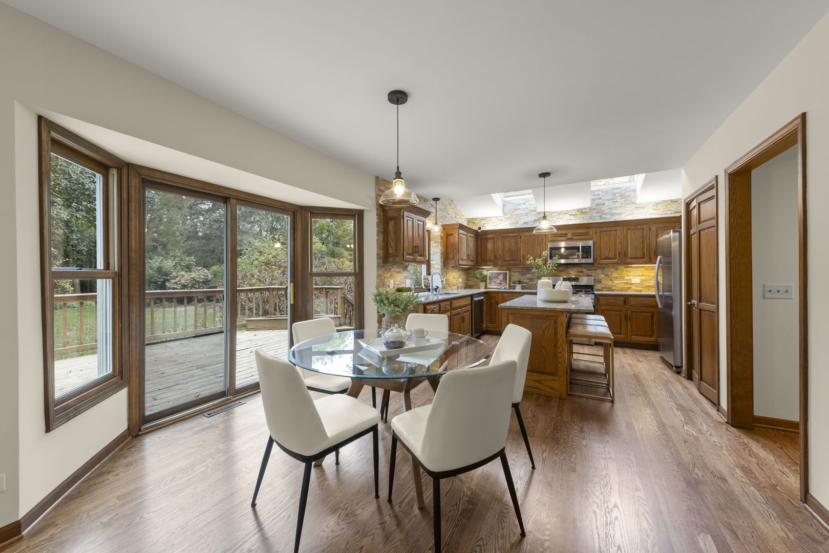 Warrenville, IL 60555