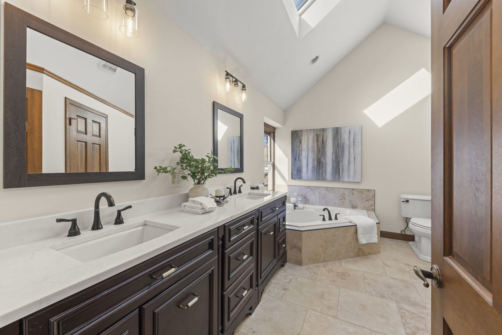 Warrenville, IL 60555