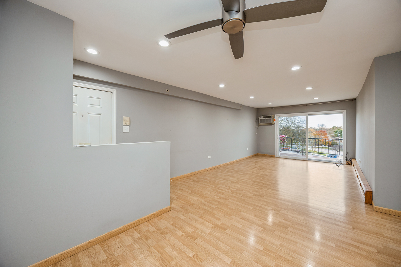 8480 W 103rd Terrace #301, Palos Hills, IL 60465