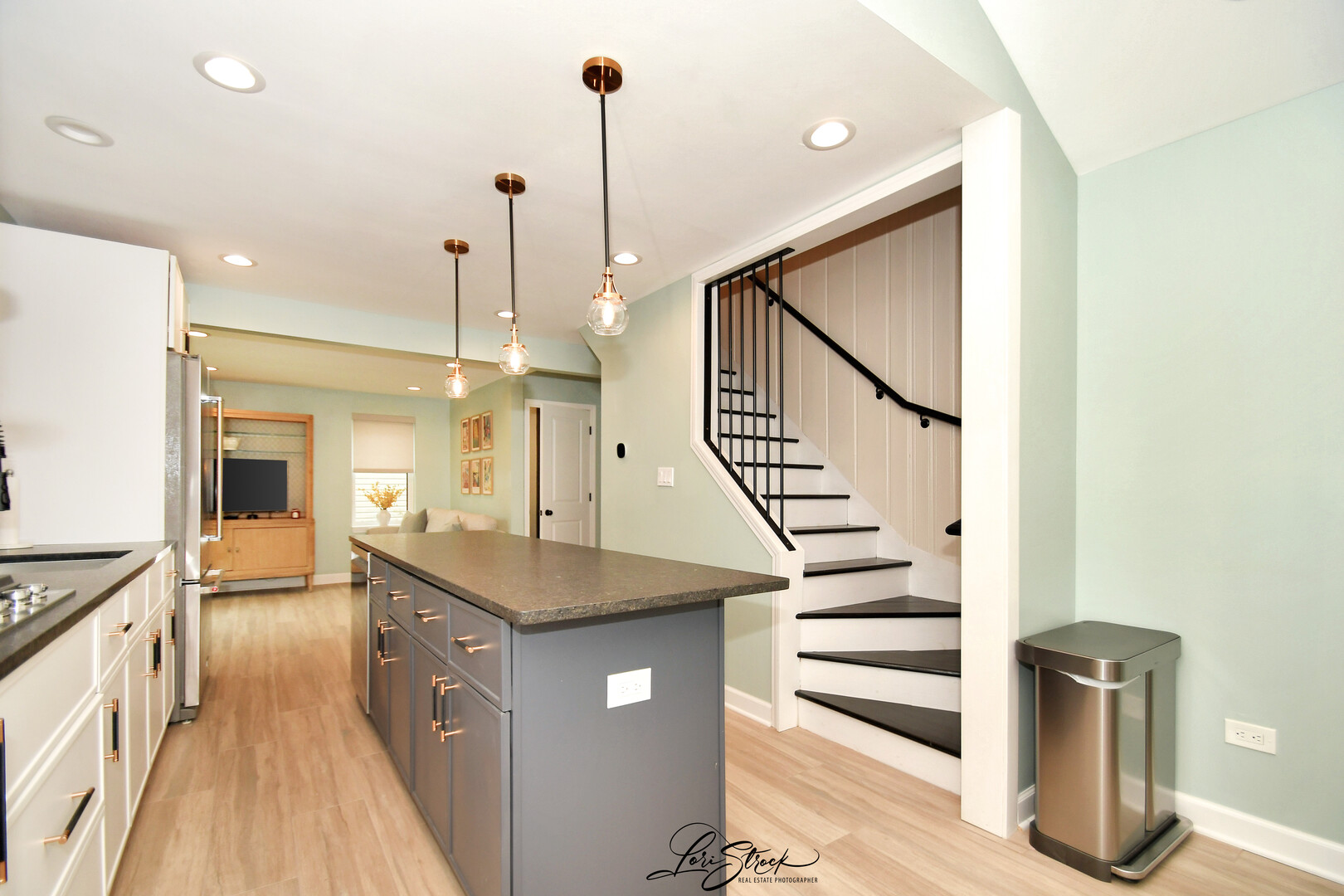 635 E Prairie Avenue, Lombard, IL 60148