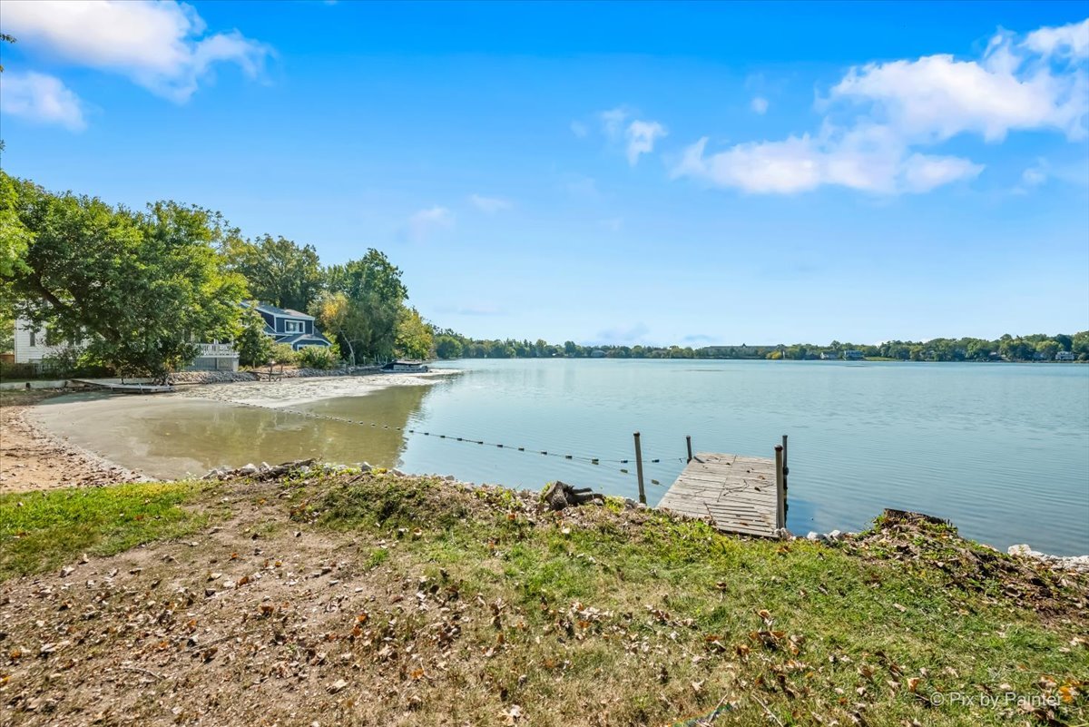 101 Burton Street, Grayslake, IL 60030