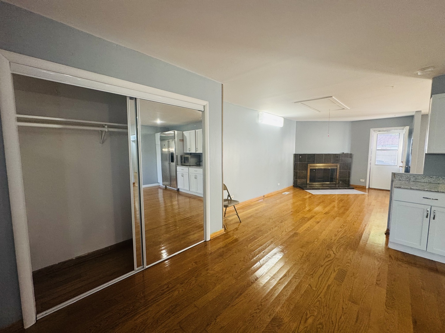 670 Lakeview Lane, Hoffman Estates, IL 60169