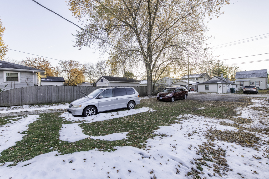 2406 Gilead Avenue, Zion, IL 60099