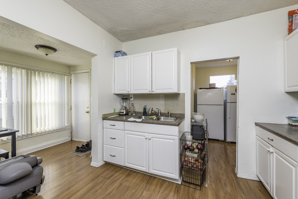 2406 Gilead Avenue, Zion, IL 60099