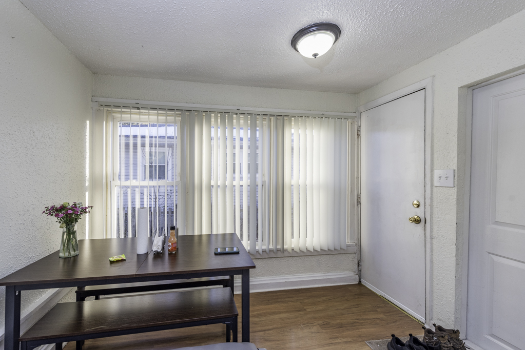 2406 Gilead Avenue, Zion, IL 60099