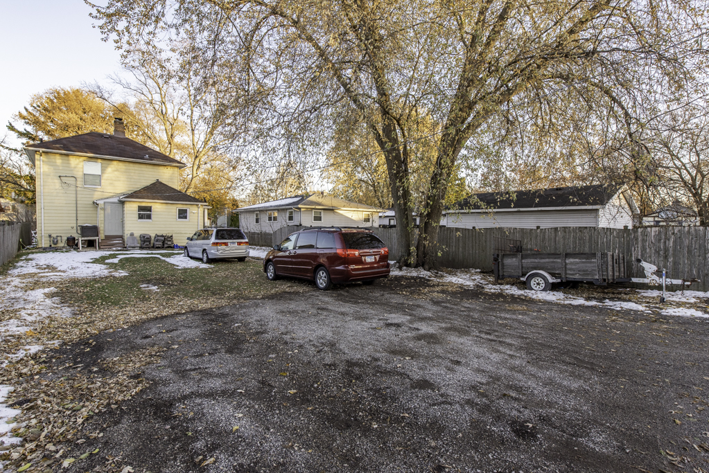 2406 Gilead Avenue, Zion, IL 60099