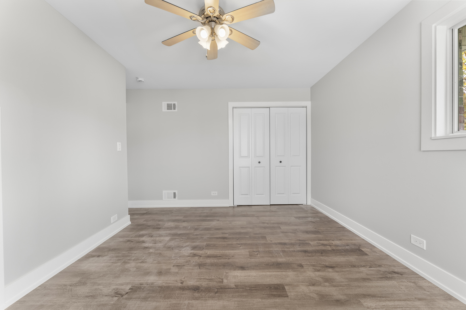 634 N Kenilworth Avenue, Elmhurst, IL 60126