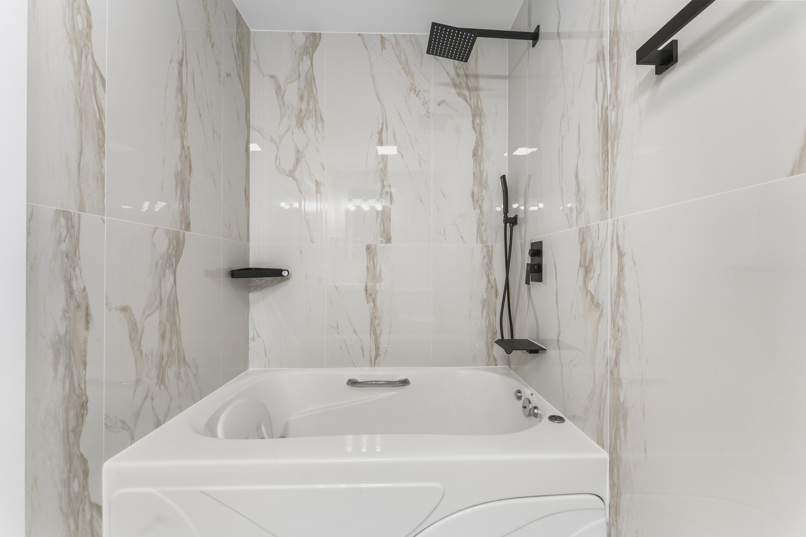 634 N Kenilworth Avenue, Elmhurst, IL 60126