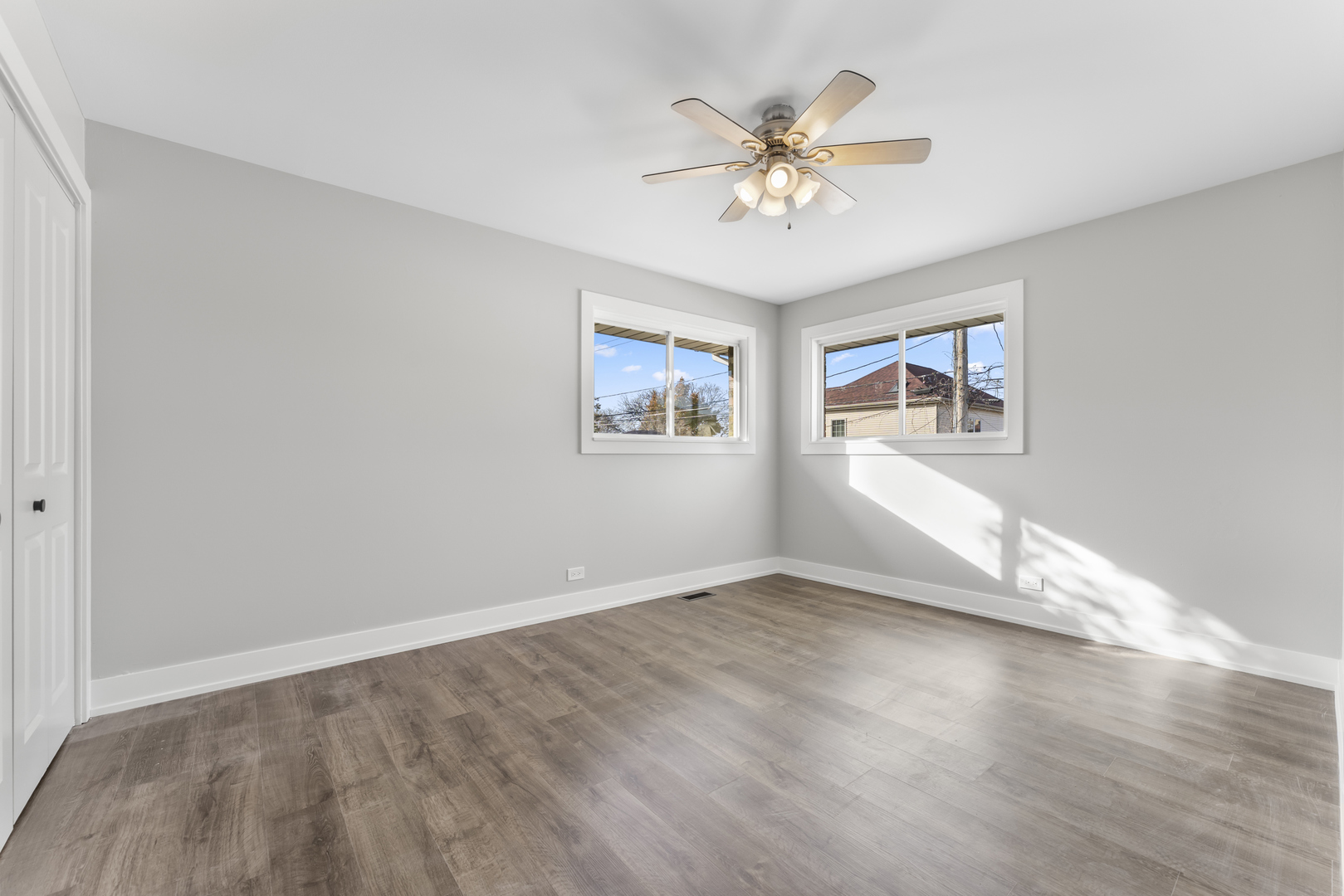 634 N Kenilworth Avenue, Elmhurst, IL 60126