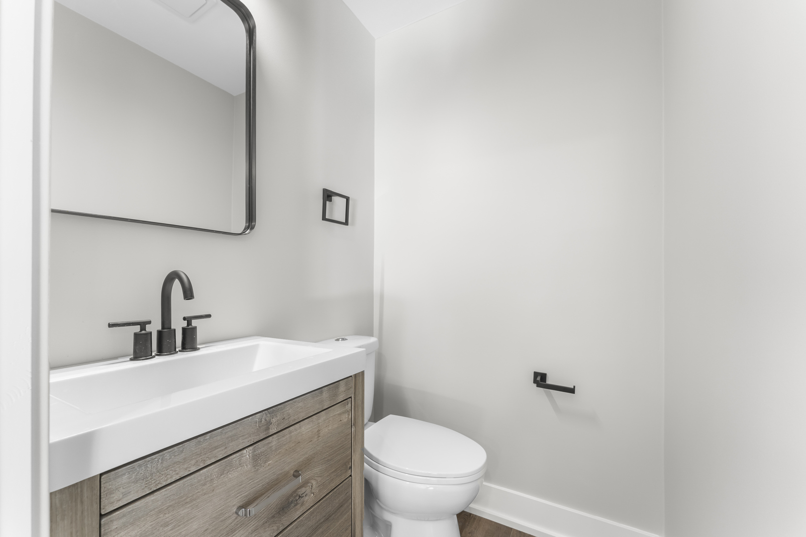 634 N Kenilworth Avenue, Elmhurst, IL 60126