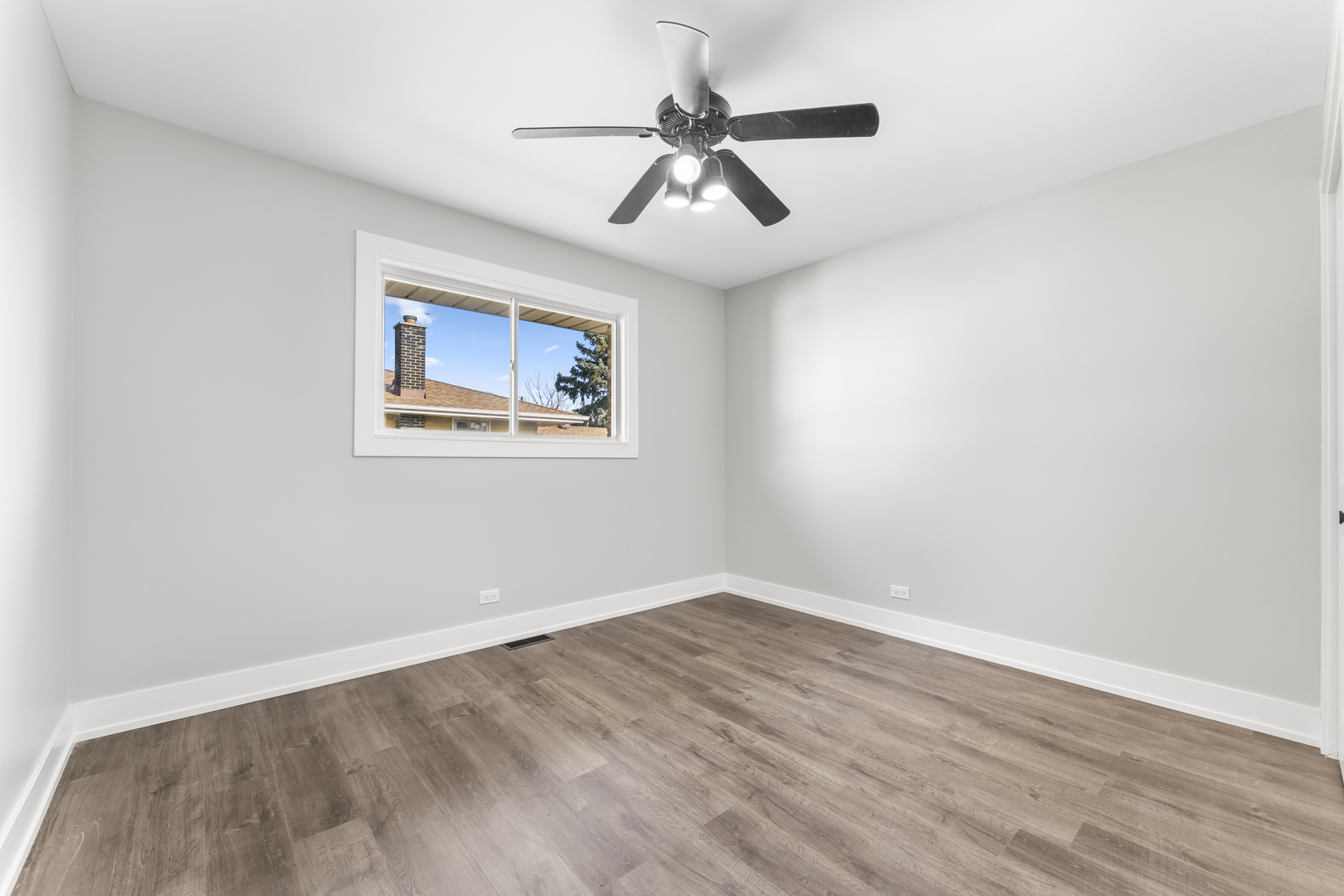 634 N Kenilworth Avenue, Elmhurst, IL 60126