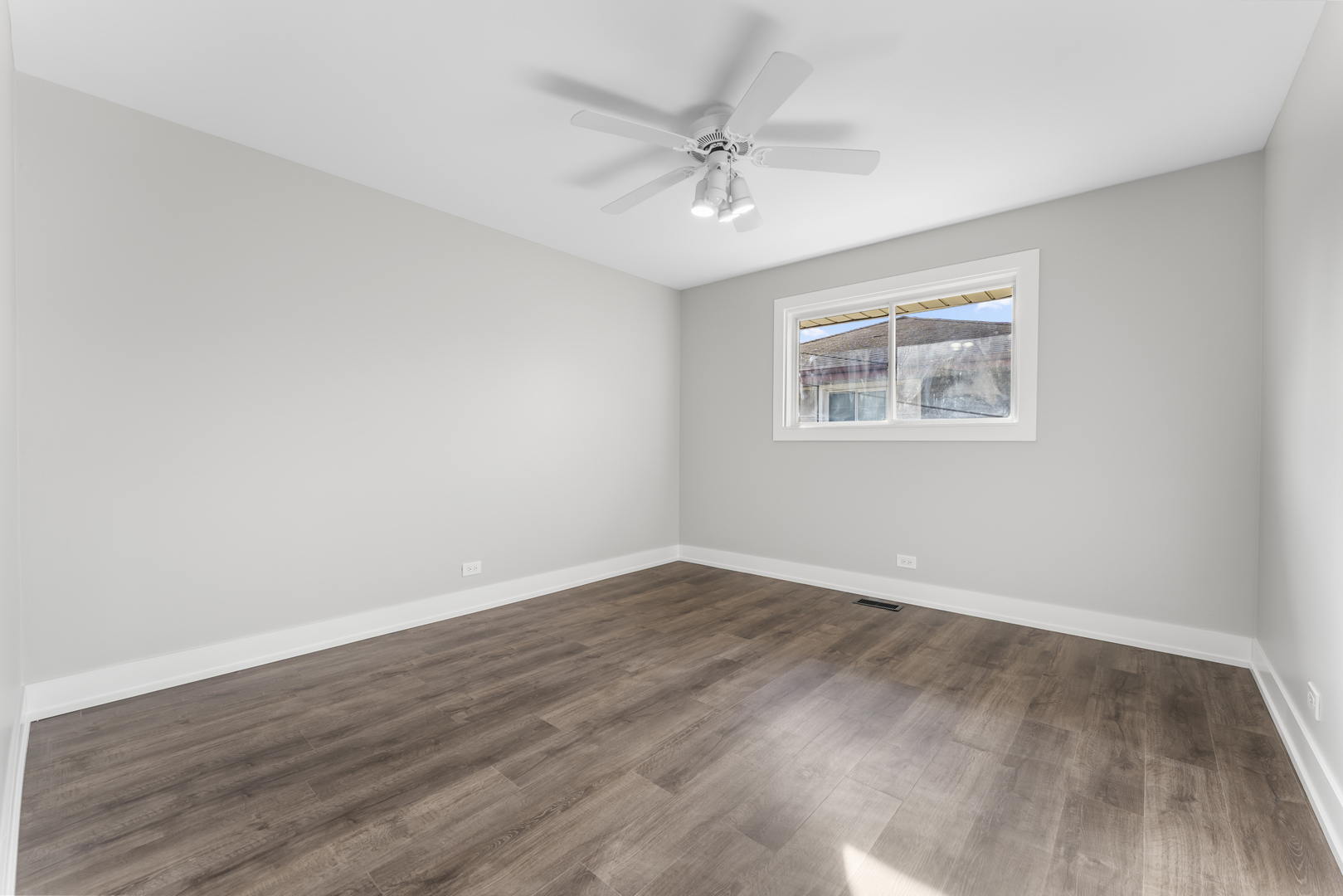 634 N Kenilworth Avenue, Elmhurst, IL 60126