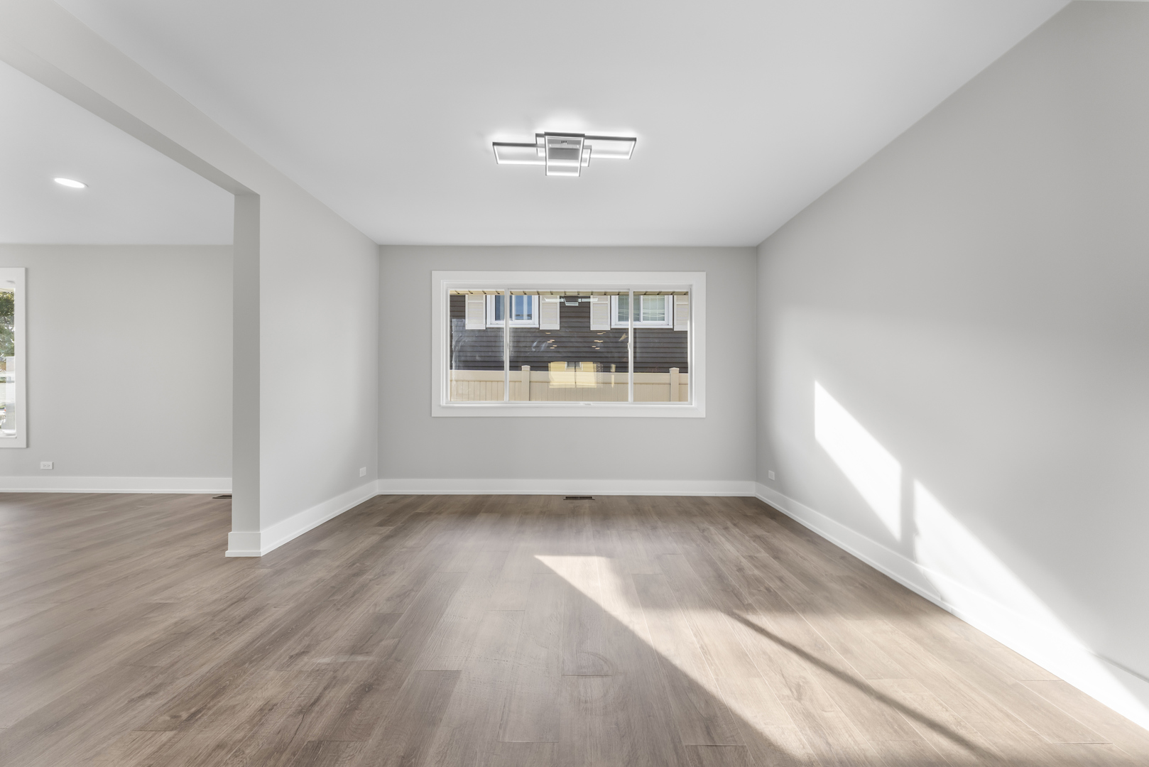 634 N Kenilworth Avenue, Elmhurst, IL 60126