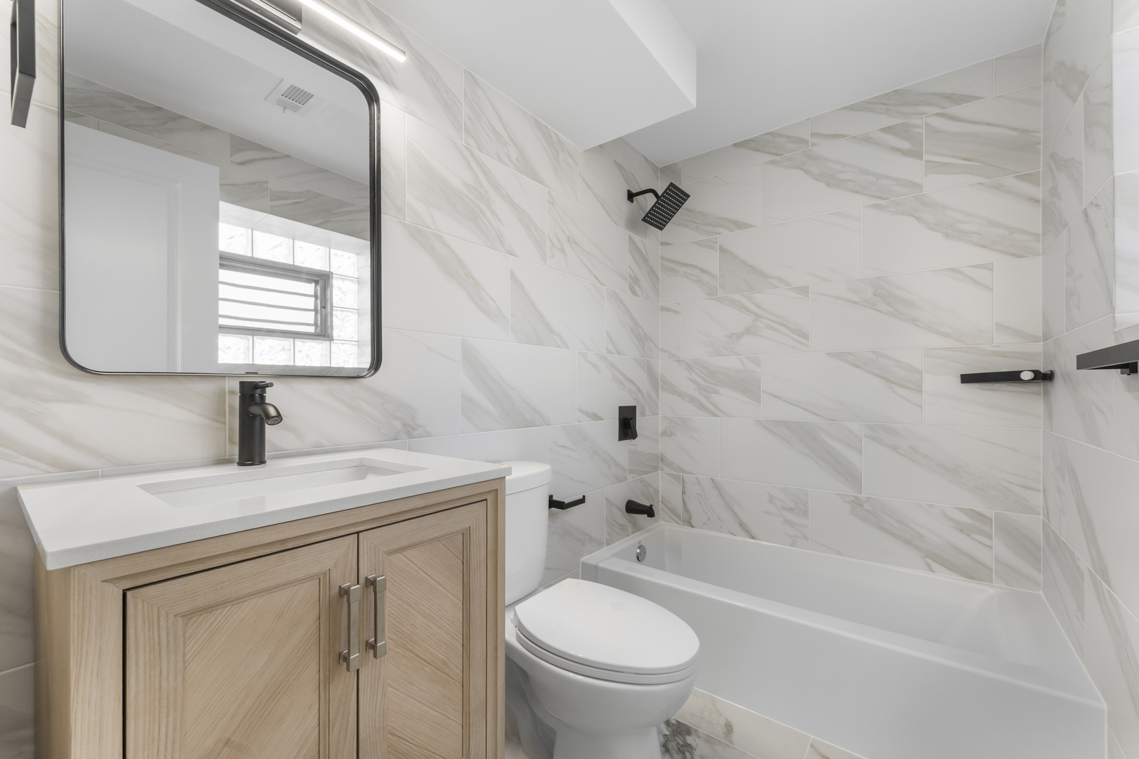 634 N Kenilworth Avenue, Elmhurst, IL 60126