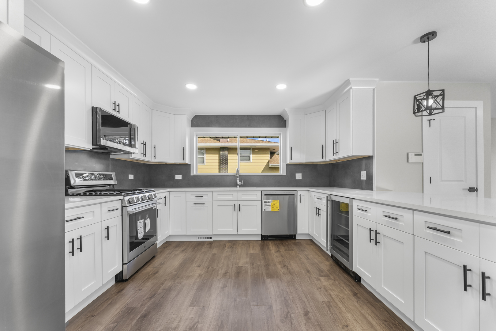 634 N Kenilworth Avenue, Elmhurst, IL 60126