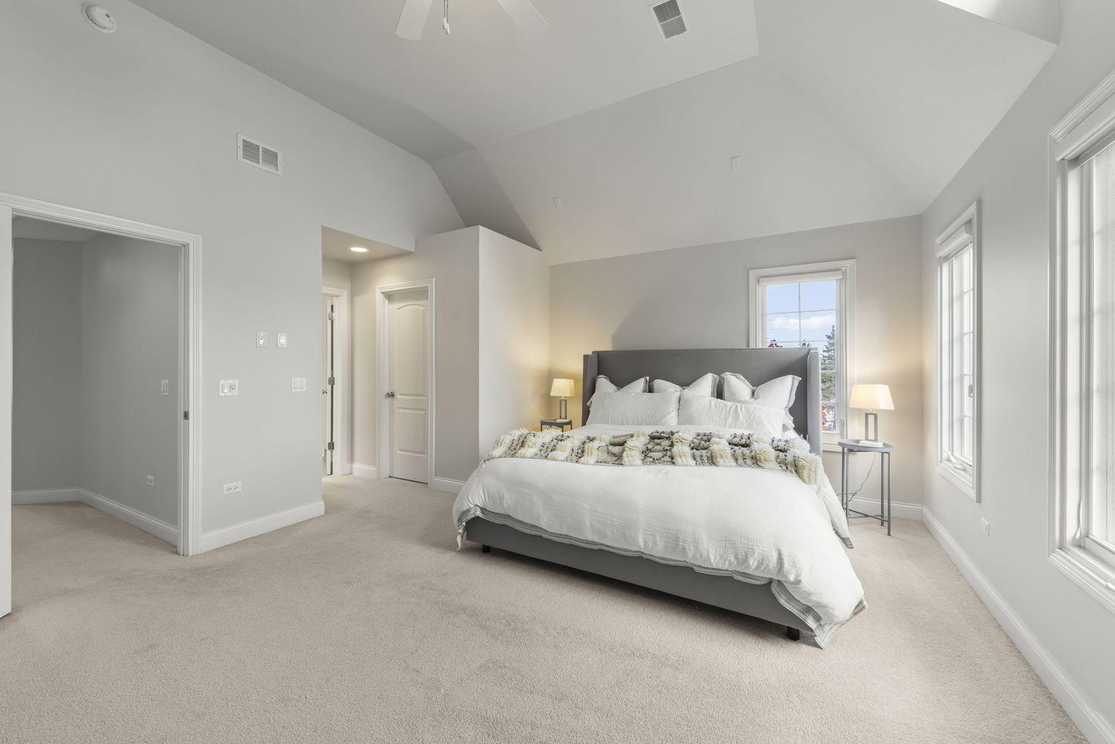 1804 Alta Vista Court, Naperville, IL 60563