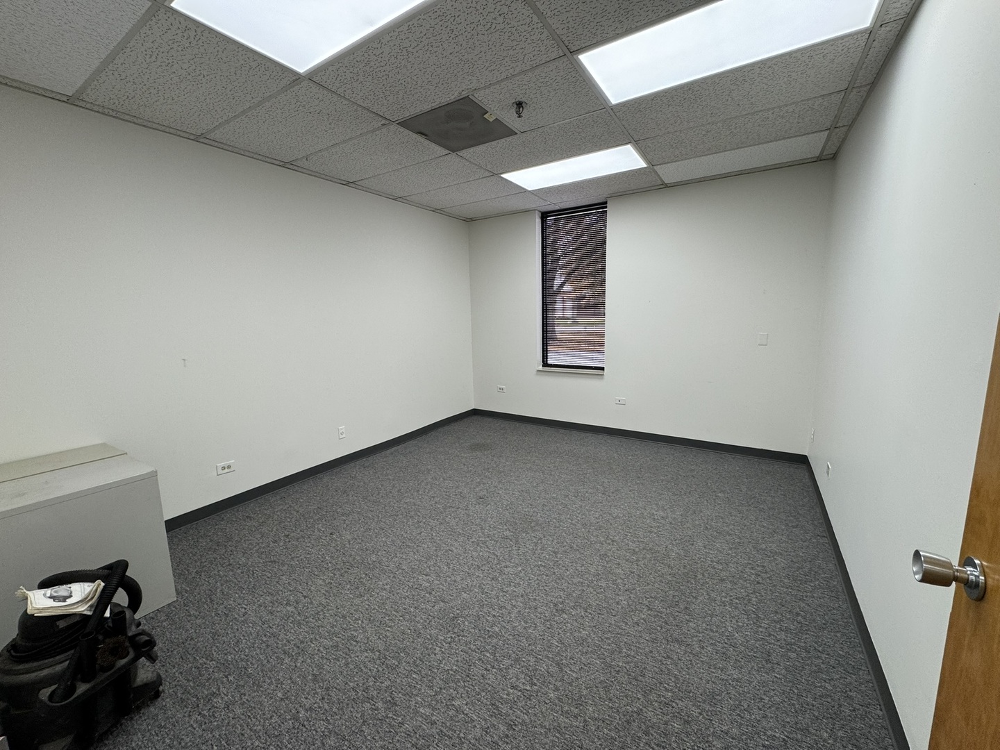 1985 Ohio Street, Lisle, IL 60532