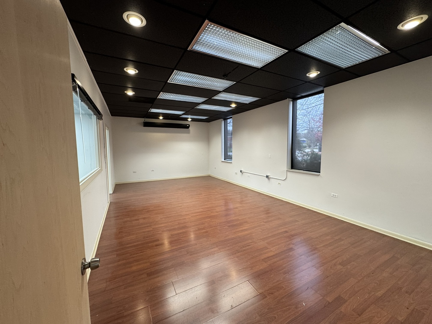 1985 Ohio Street, Lisle, IL 60532