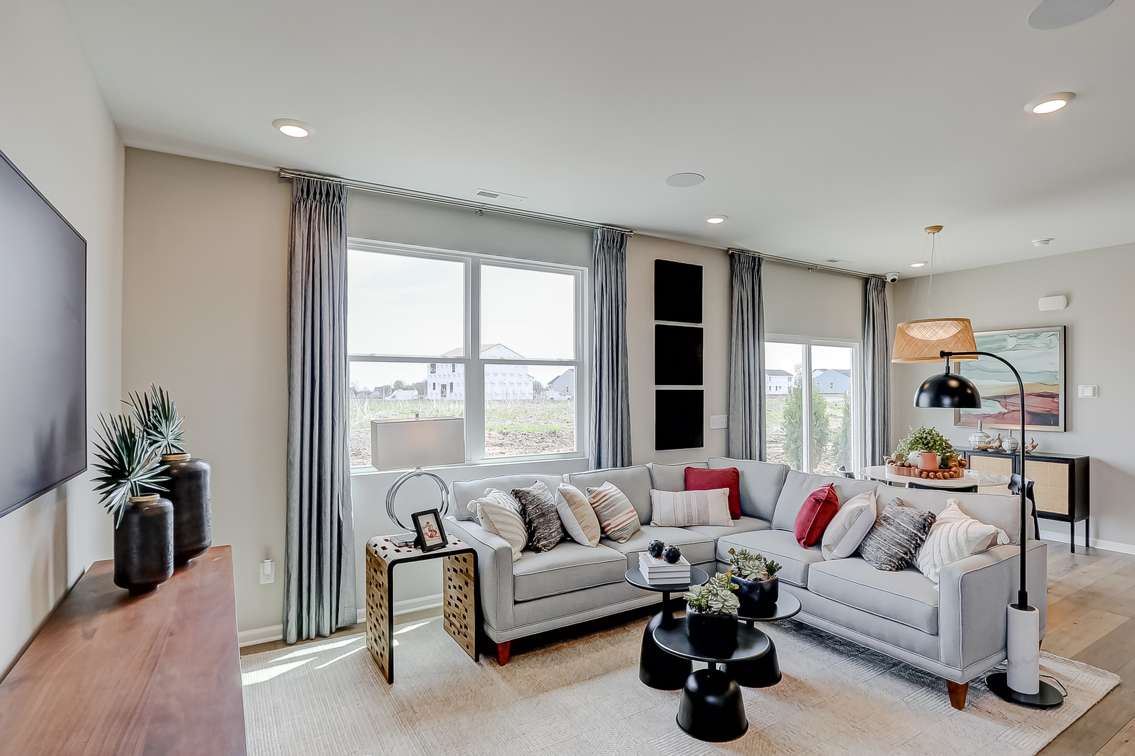 320 Kingsport Drive, South Elgin, IL 60177