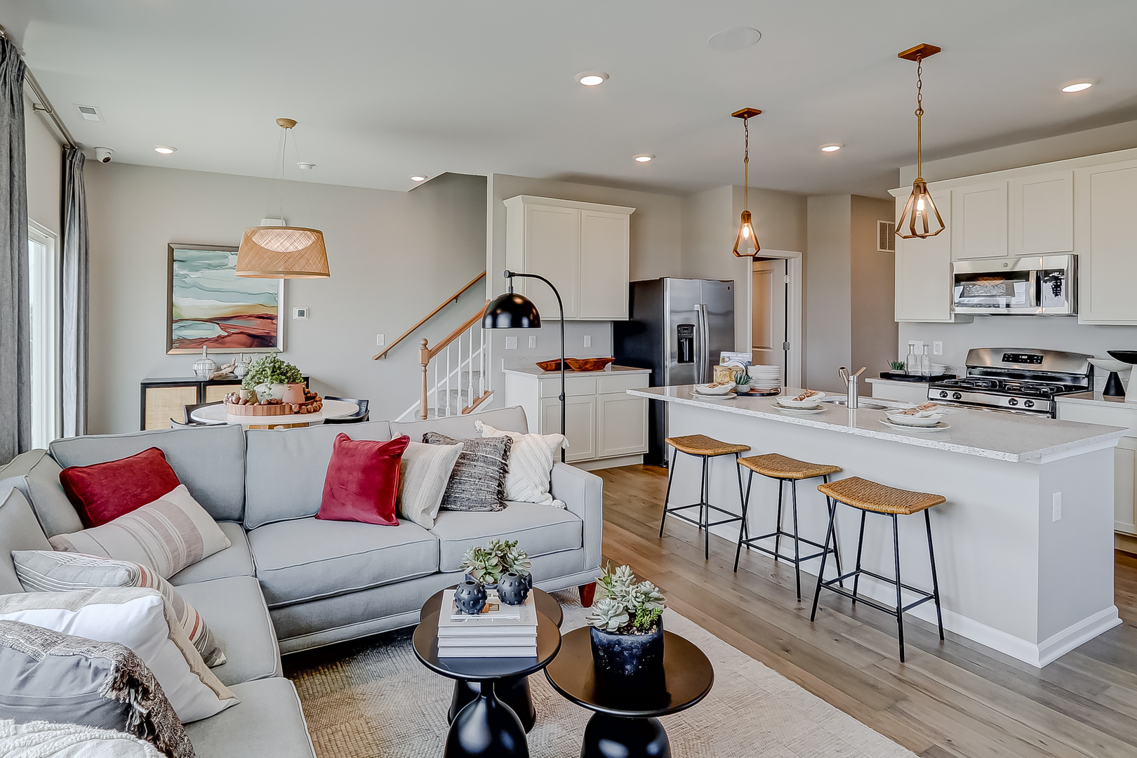 320 Kingsport Drive, South Elgin, IL 60177